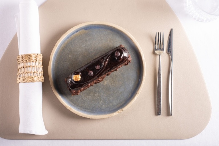 Tonkababos csokoládé mousse feketeribizli betéttel